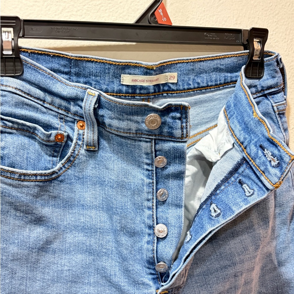 Levi’s Ribcage Straight - Picture 5 of 7